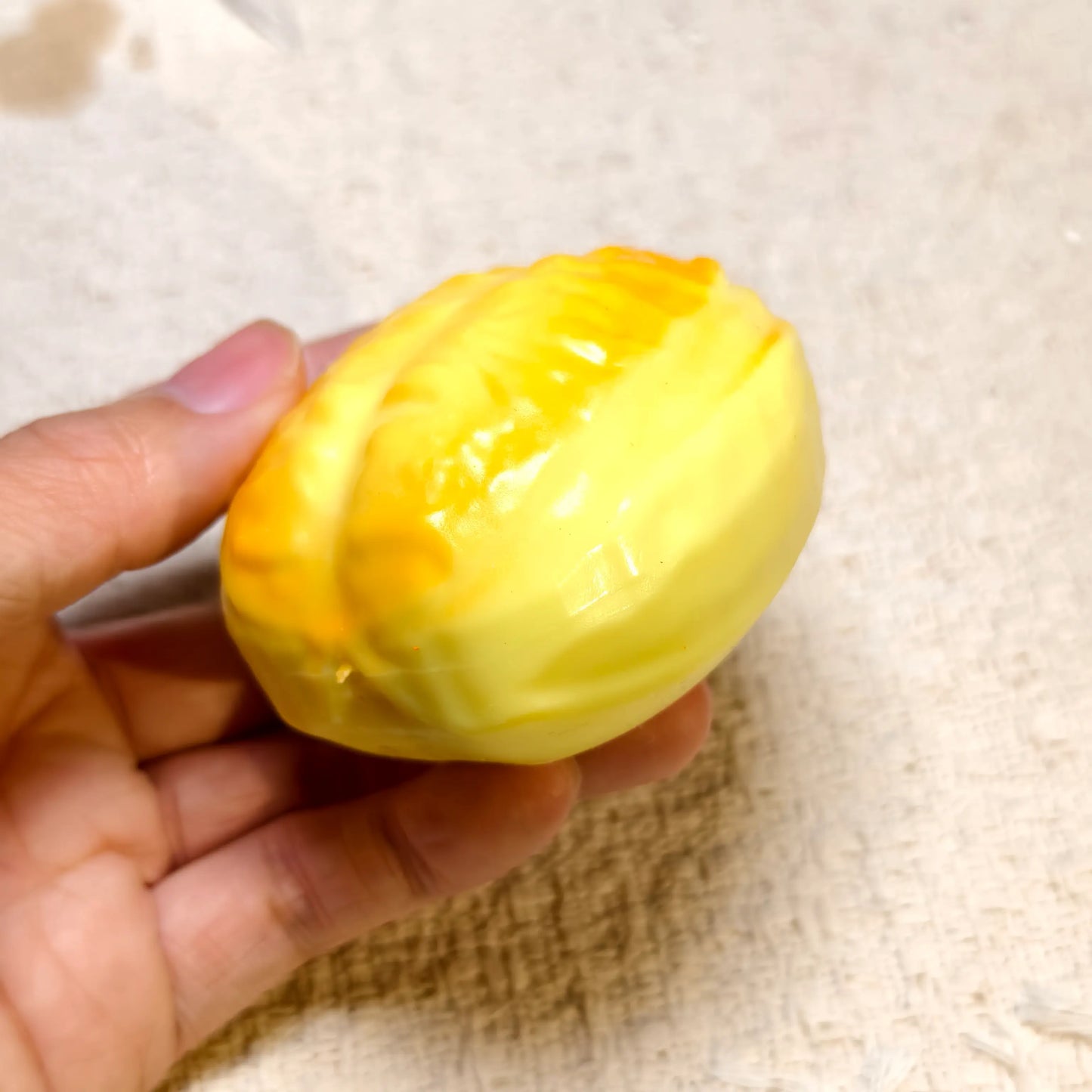 써니 커스터드 번