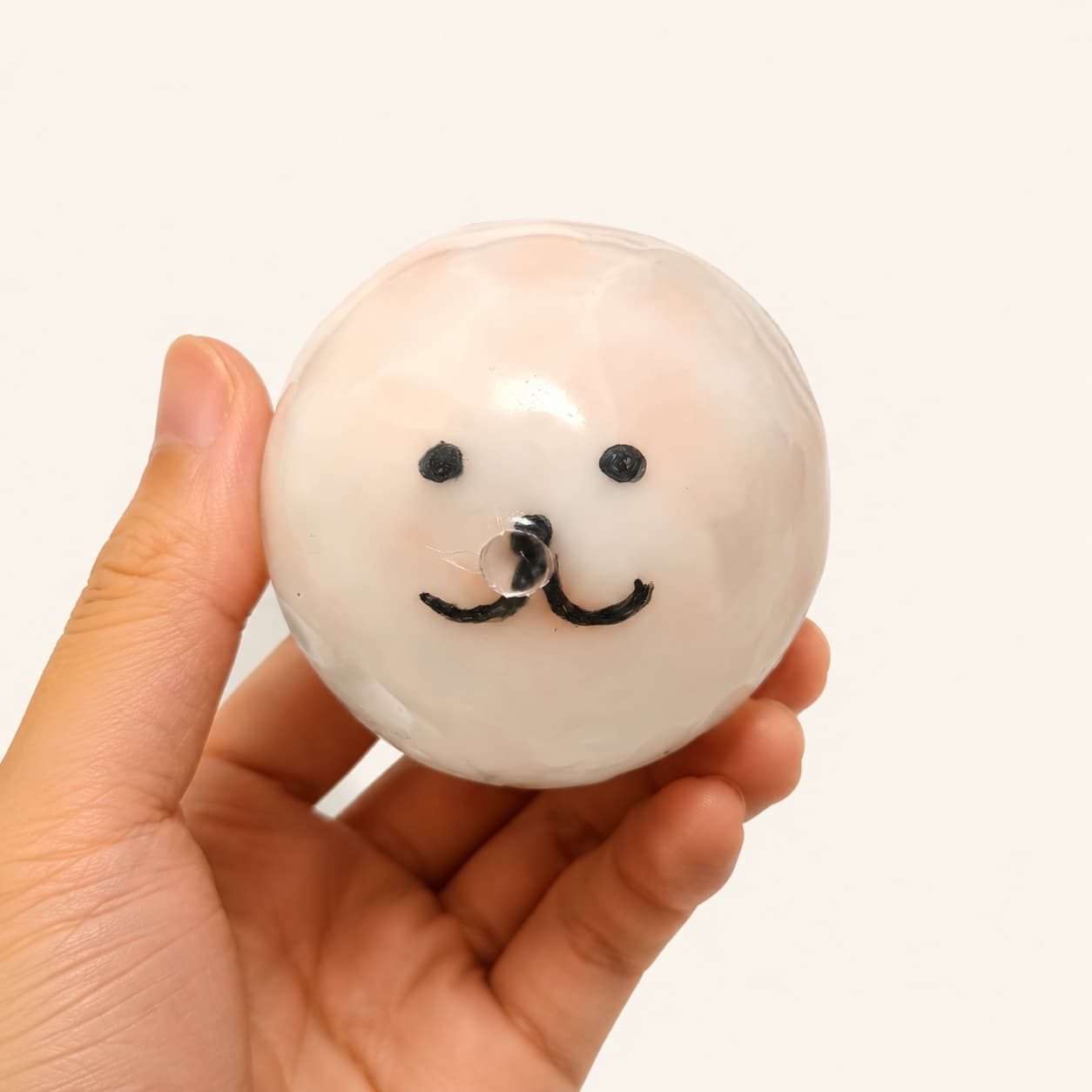 Snow Mochi Seal Crunch Ball